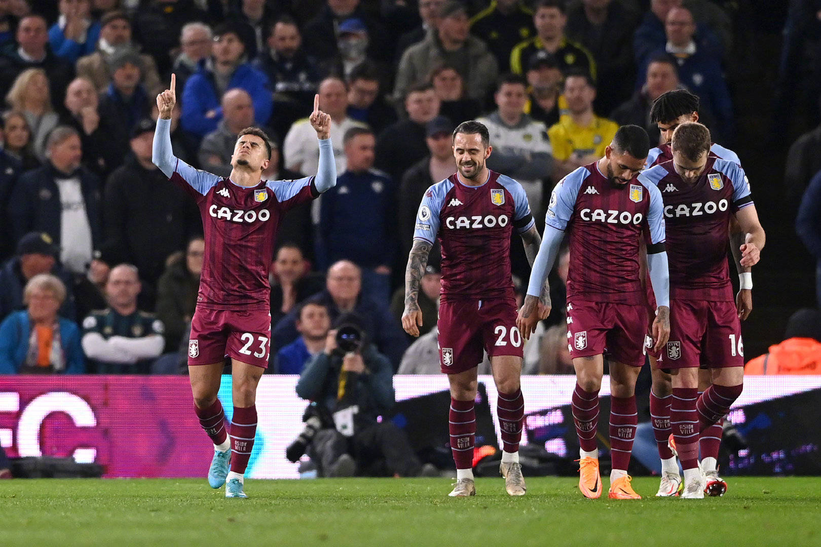 众都为之惊 众都为之惊